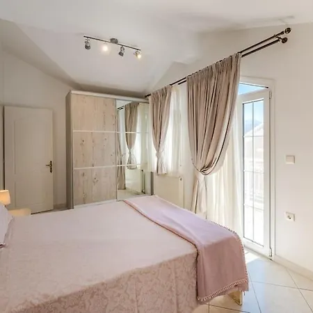 Harbor's Edge 아파트 *