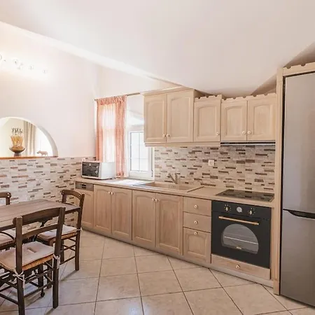 Harbor's Edge Argostóli